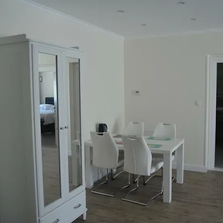 Staysplitbay Apartman *