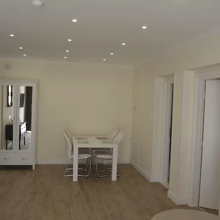 Staysplitbay Apartman *